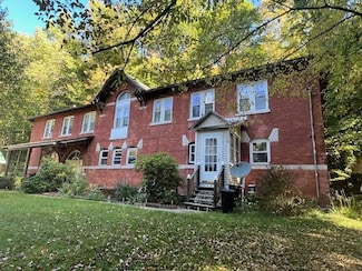 12 Poplar St, Dolgeville, NY 13329