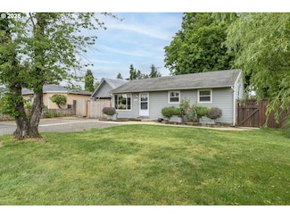 140 Canemah Rd, Oregon City, OR 97045