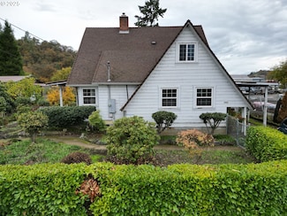 202 NE Fulton St, Roseburg, OR 97470