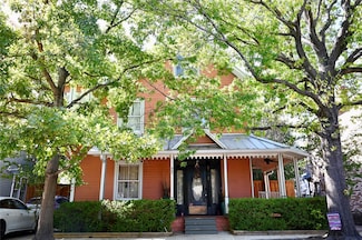 327 S Edgefield Ave, Dallas, TX 75208