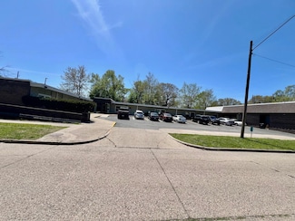 1275 Kenneth St, Muskegon, MI 49442