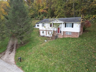 1709 Winding Hill Dr, Charleston, WV 25320