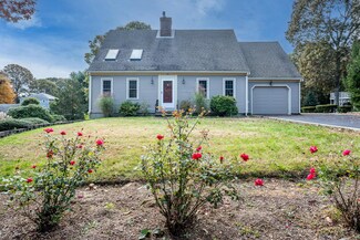 33 Clinton Dr, Yarmouth Port, MA 02675