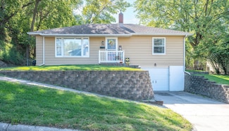 618 Elm St, Missouri Valley, IA 51555