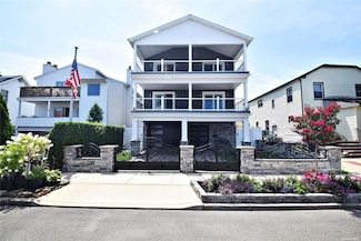 46 E Fulton St, Long Beach, NY 11561