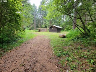 4633 Mitchell Loop Rd, Florence, OR 97439