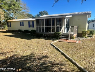 103 Sea Horse Dr, Swansboro, NC 28584