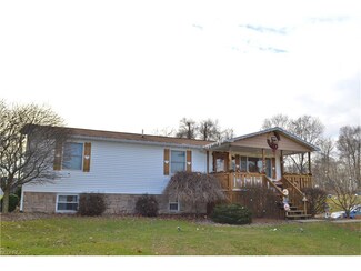 167 Carley Ln, Follansbee, WV 26037