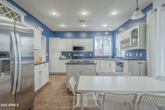 6858 W Potter Dr, Glendale, AZ 85308