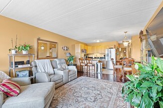 200 Swanton St Unit 322, Winchester, MA 01890