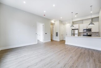 667-665 Grand St Unit 402, Jersey City, NJ 07304