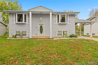 1273 Pequeno Ln, Fenton, MO 63026