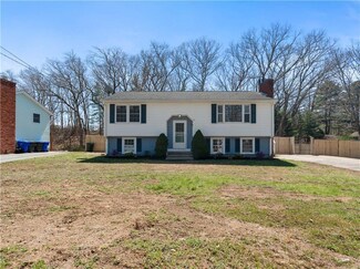 515 Forbes St, Riverside, RI 02915