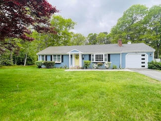 31 Acorn Rd, Dennis, MA 02638