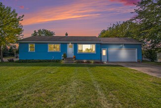 756 Kingsbury St NW, Grand Rapids, MI 49544