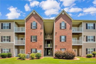 612 Marshtree Ln Unit 304, Fayetteville, NC 28314
