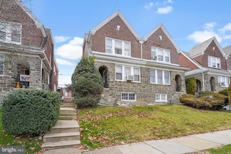 738 Cypress St, Lansdowne, PA 19050