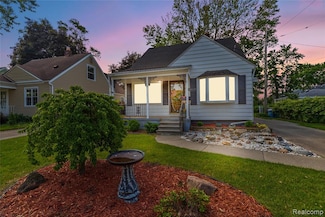 24921 Notre Dame St, Dearborn, MI 48124