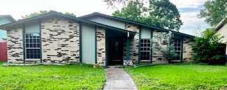 2901 Branch Oaks Dr, Garland, TX 75043