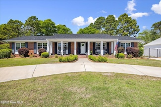 125 Windemere Rd, Wilmington, NC 28405