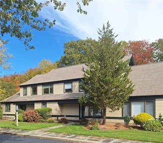 8 Meadowbrook Way, Narragansett, RI 02882