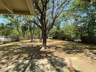 1813 Wayne St, Denton, TX 76209