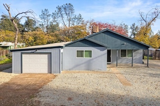 12113 Shaver Ln, Redding, CA 96003