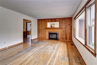 309 Sourwood Dr, Hampton, VA 23666