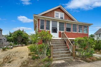 17 2nd Ave, Seaside Park, NJ 08752