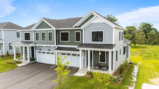 45 Elmore St Unit T-04, Shelburne, VT 05482
