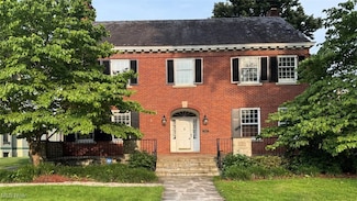1014 Juliana St, Parkersburg, WV 26101