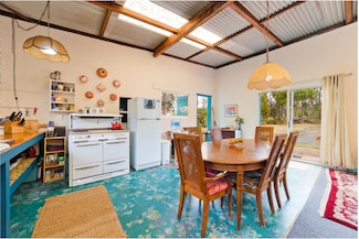 92-8830 Koa Ln, Captain Cook, HI 96704
