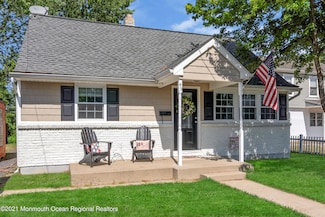 45 Collins Ave, Port Monmouth, NJ 07758