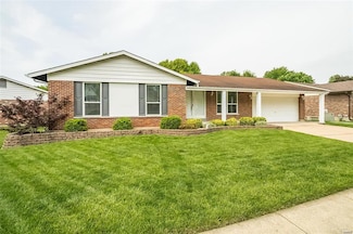 4110 Les Cherbourg Ln, Florissant, MO 63034