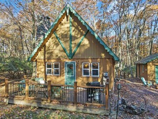 24 Estates Dr, Lake Harmony, PA 18624