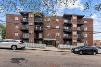 175 Clare Ave Unit B4, Hyde Park, MA 02136
