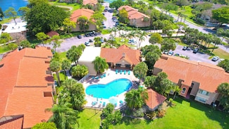 927 Siesta Key Blvd, Deerfield Beach, FL 33441