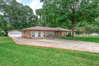1919 Fairfield Dr, Dothan, AL 36303