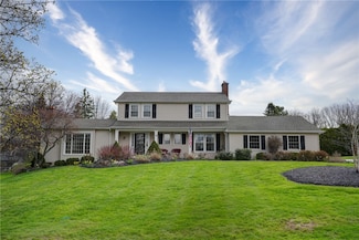 19 Split Rock Rd, Pittsford, NY 14534