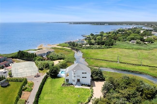 20 Stacy Dr, Westhampton Beach, NY 11978