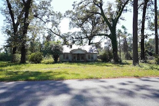 5710 Hall Rd, Jay, FL 32565