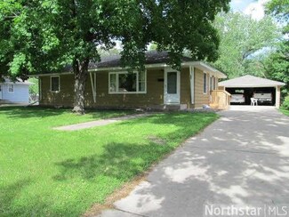 519 519 S Litchfield Ave, Litchfield, MN 55355
