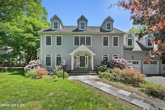 33 Pleasant St, Riverside, CT 06878