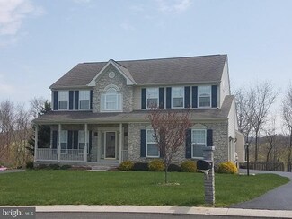 2945 Rexwood Dr, Glen Rock, PA 17327