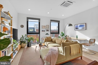 2007 Cambridge St Unit 9, Philadelphia, PA 19130