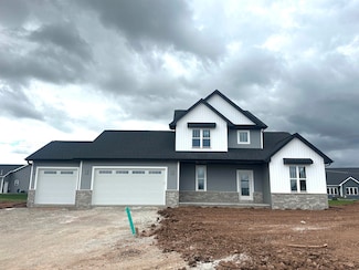 W5073 Blue Heron Cir, Sherwood, WI 54169
