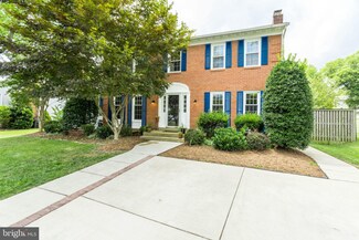 7700 Hayfield Rd, Alexandria, VA 22315