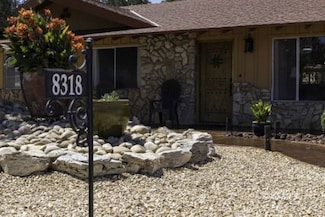 8318 Southlake Dr, Lake Isabella, CA 93240