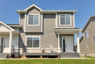 9150 Spring Crest Ln, West Des Moines, IA 50266