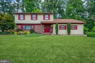 5 Pembroke Ct, Lawrence Township, NJ 08648